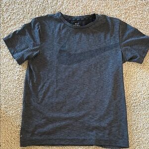 Nike Gray Short Sleeve Tee